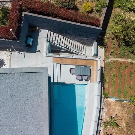 Guestready - Sunset Heaven Villa Calheta (Madeira)