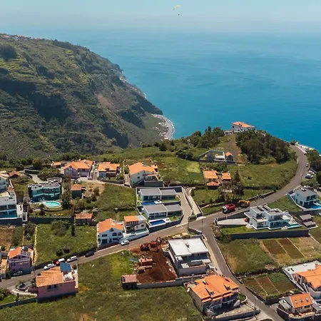 Guestready - Sunset Heaven Villa Calheta (Madeira)