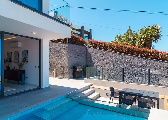 Guestready - Sunset Heaven Villa Calheta (Madeira)