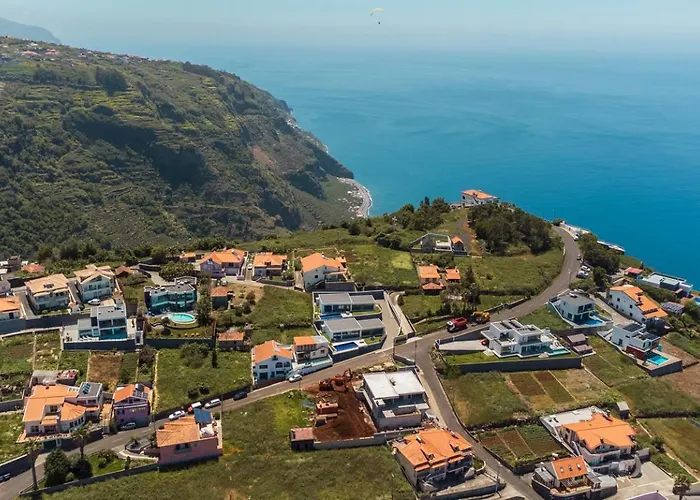 Guestready - Sunset Heaven Villa Calheta (Madeira)